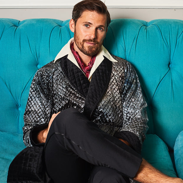 MR.HEFNER ROBE PEWTER