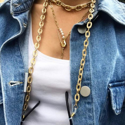 TALIS  SAFETY PIN NECKLACE